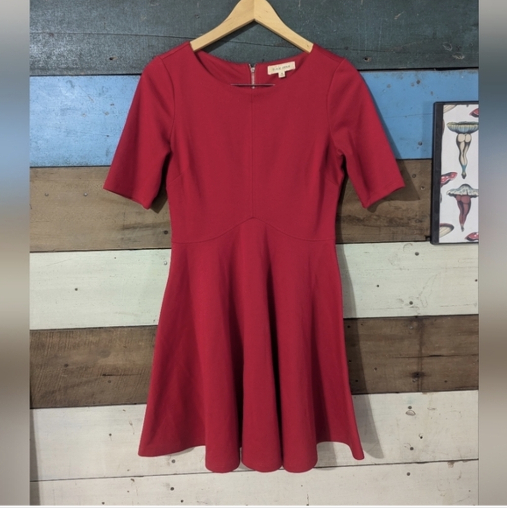 Black Swan Ruby Red Mini Fit & Flare Dress Women Size Medium Short Sleeve D
